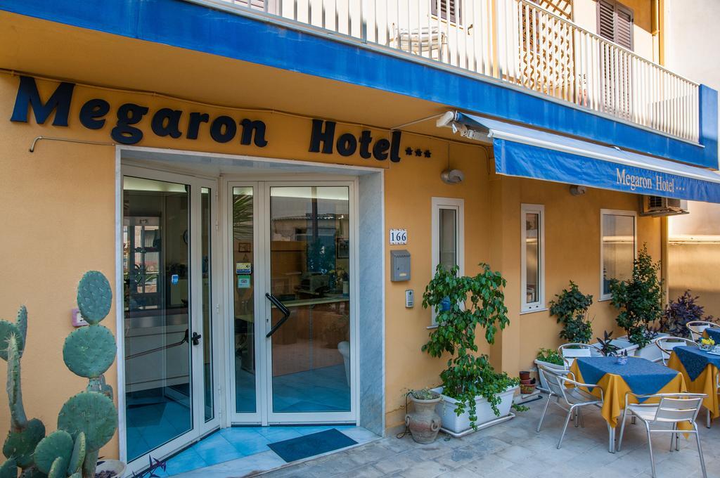Megaron Hotel 포쟐로 외부 사진